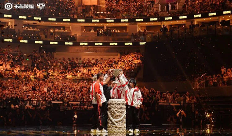 电竞俱乐部, 一杯咖啡的