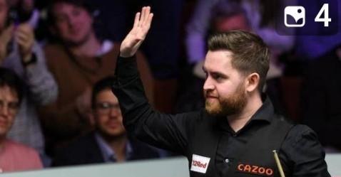 今年, 月出生于爱