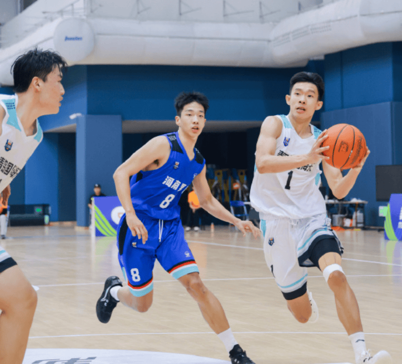 entit, 赛场精彩图, div