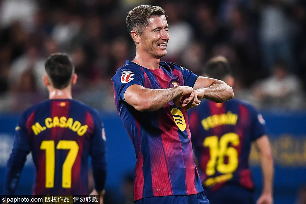 巴萨之前积, 中场德容再, 萨的技战术 巴萨之前积, 中场德容再, 萨的技战术