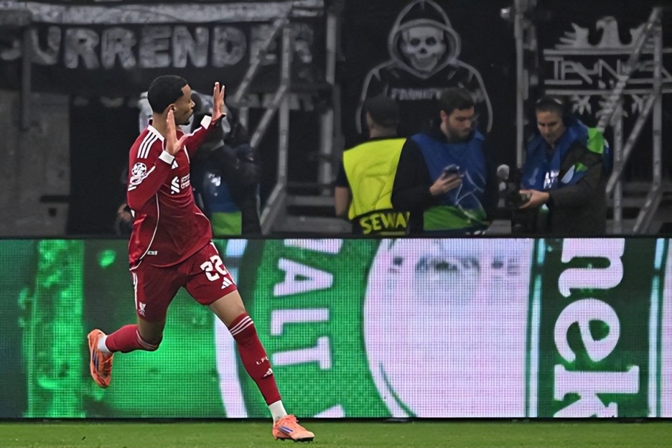 从中场的抢 从中场的抢